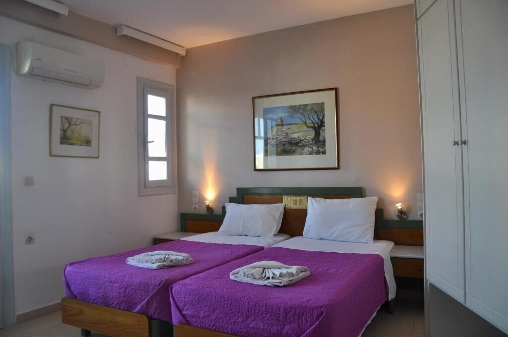 Фото Helen Suites 3*