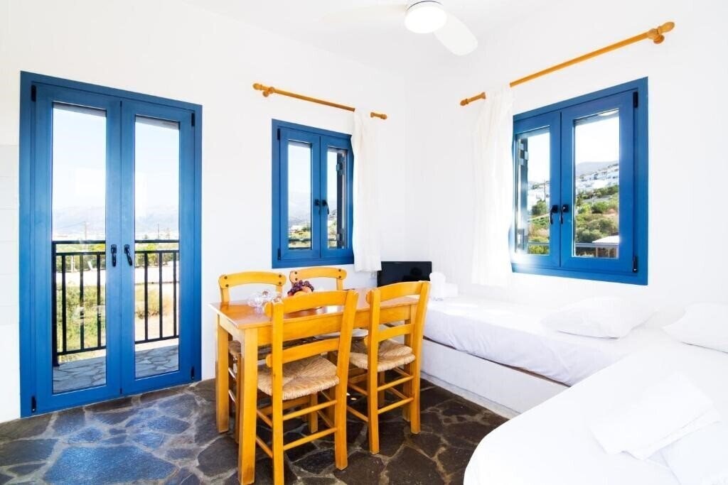 Фото Okirroi Villas & Apts 3*