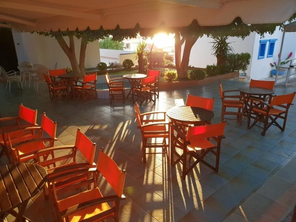 Готель Amazones Sun 4*