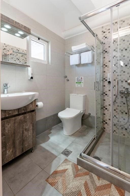 Фото Erato Hotel 3*