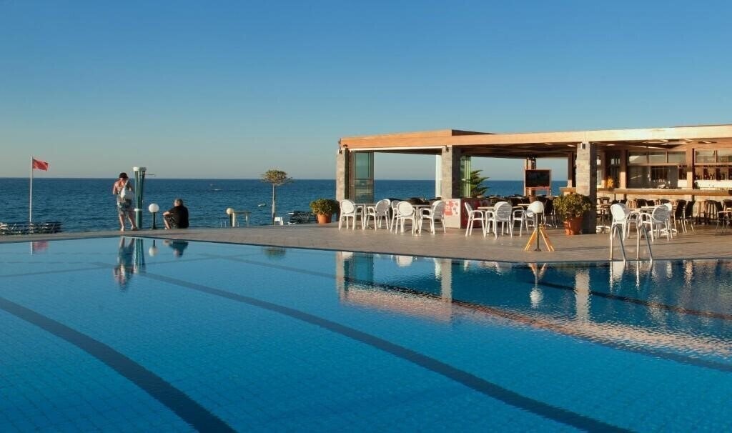 Отель Ariadne Beach 3*