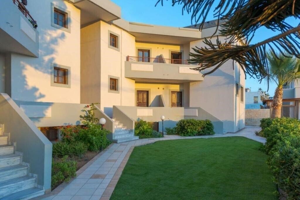 Зображення John Mary Apartments 2*