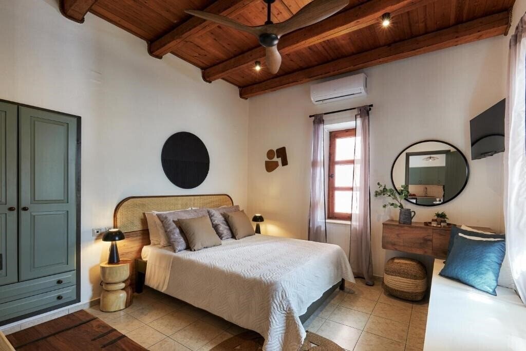 Зображення Petronikolis Traditional House 4*