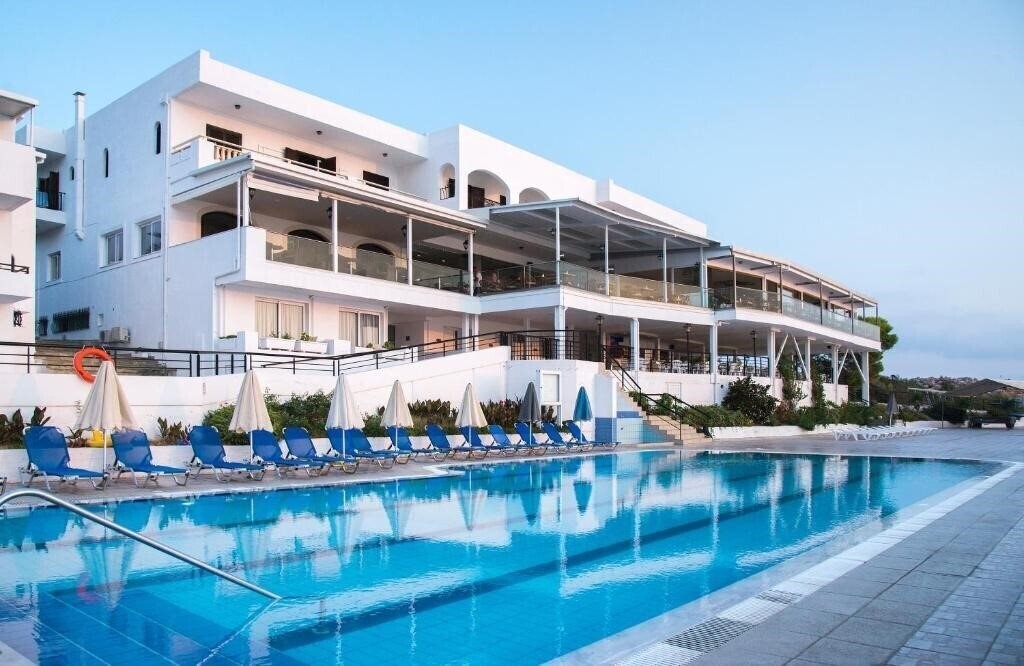 Фото Horizon Beach Hotel 4*
