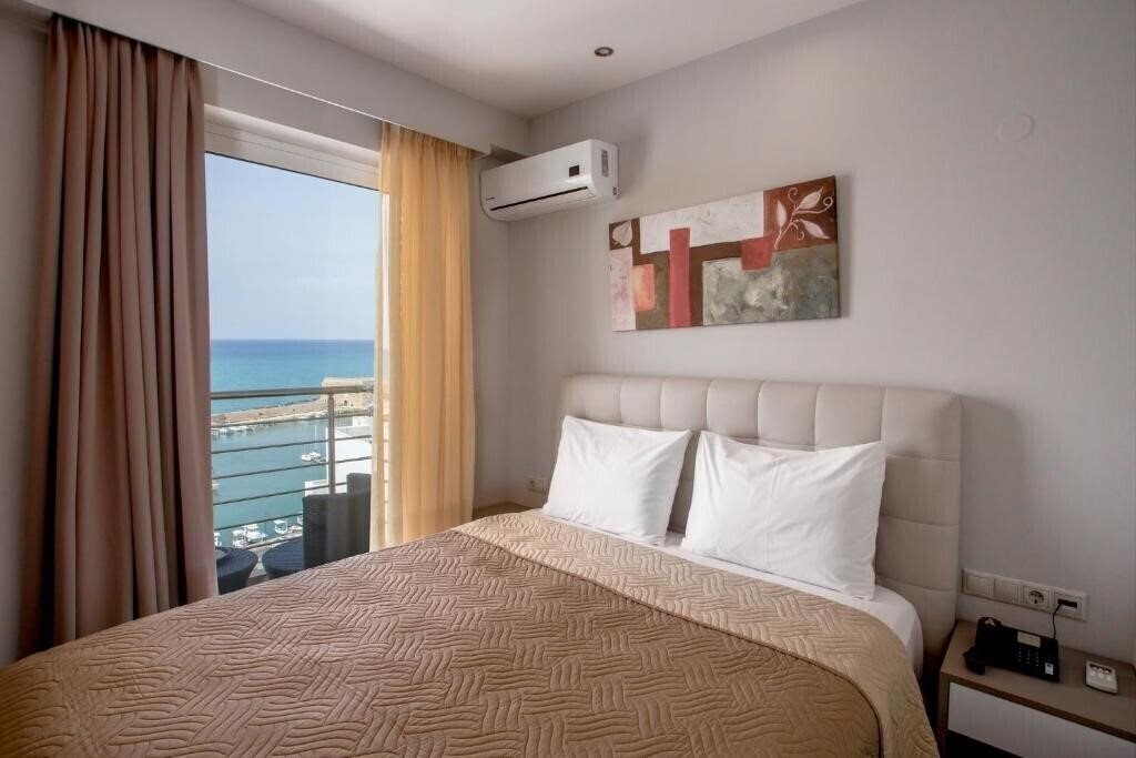 Отель Irini Hotel (Heraklion) 2*