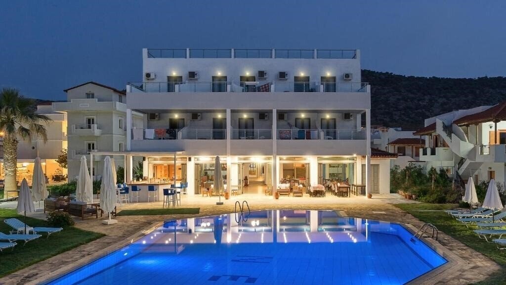 Отель Neon Beach Hotel 2*