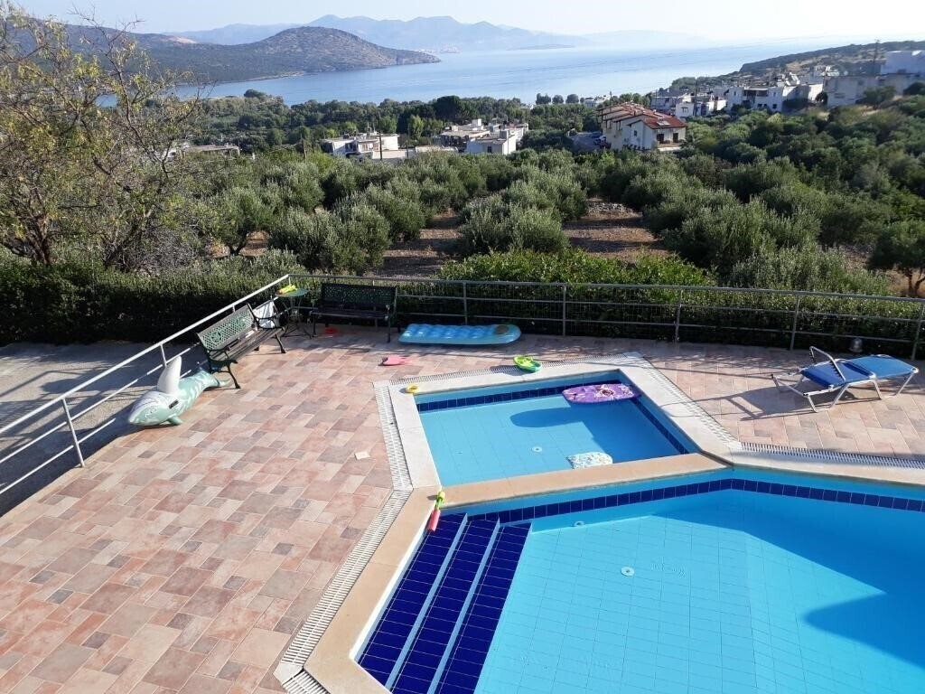 Отель Stelios Apartments 3*