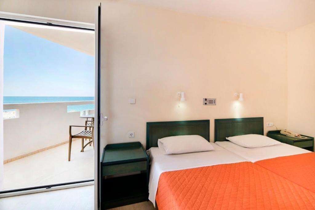 Изображение Evelyn Beach 4*