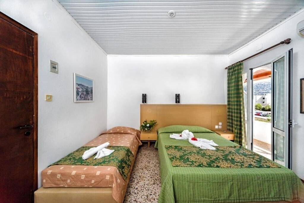 Готель Harmony Hotel 2*