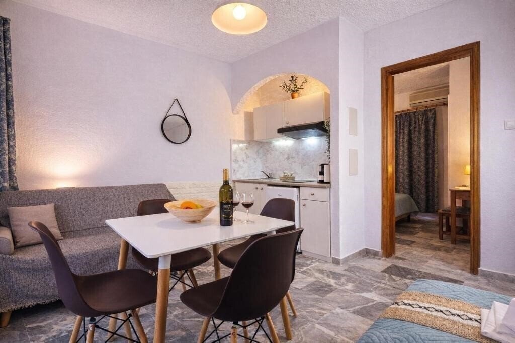 Готель Michele Marie Apartment Hotel апартаменты