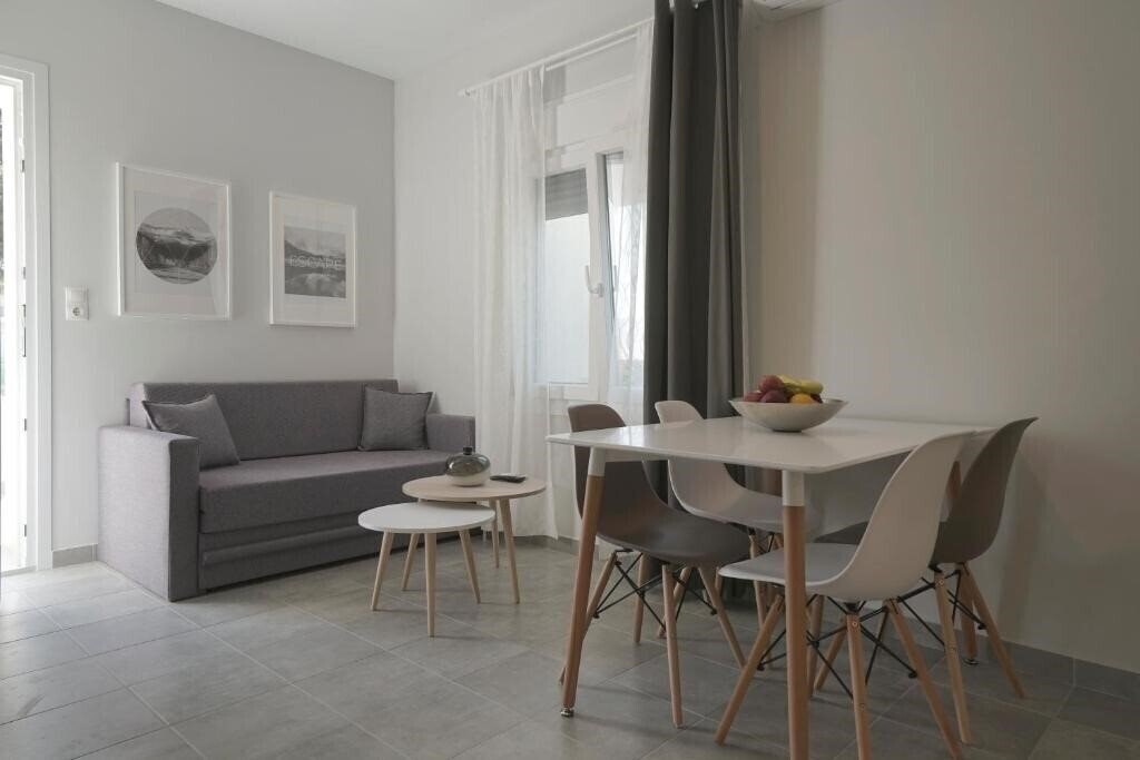 Отель Ifigenia Apartments 3*