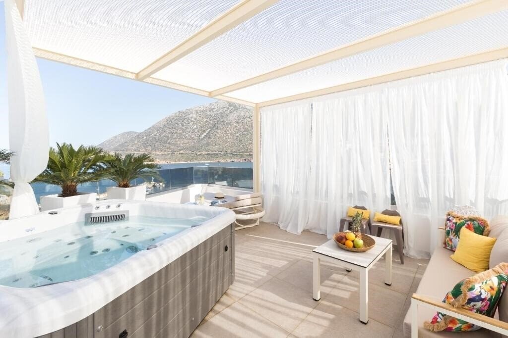 Готель Villa Iris 1*