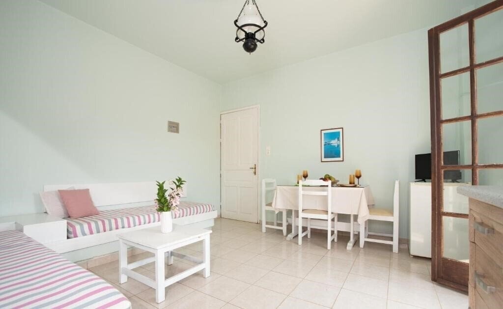 Картинка Alexandra Apts 2*