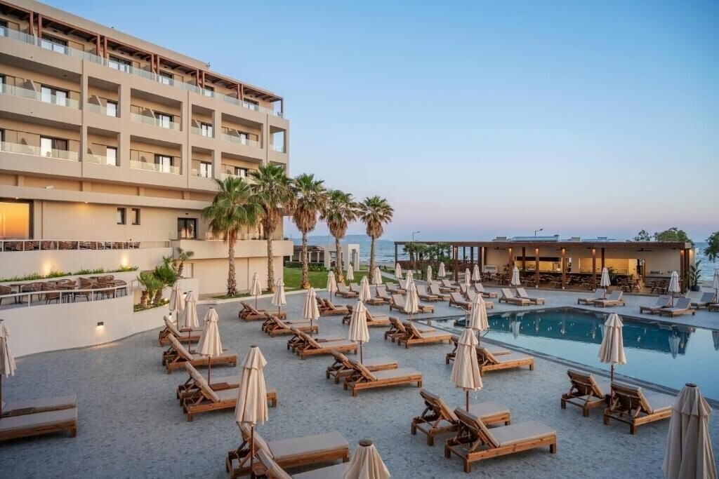 Фотографія OYA Beach Resort 5*
