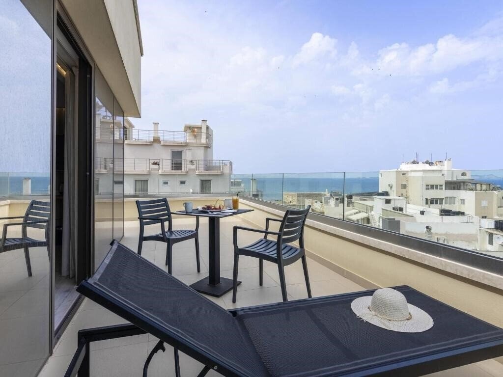 Изображение Ibis Styles Heraklion Central 4*
