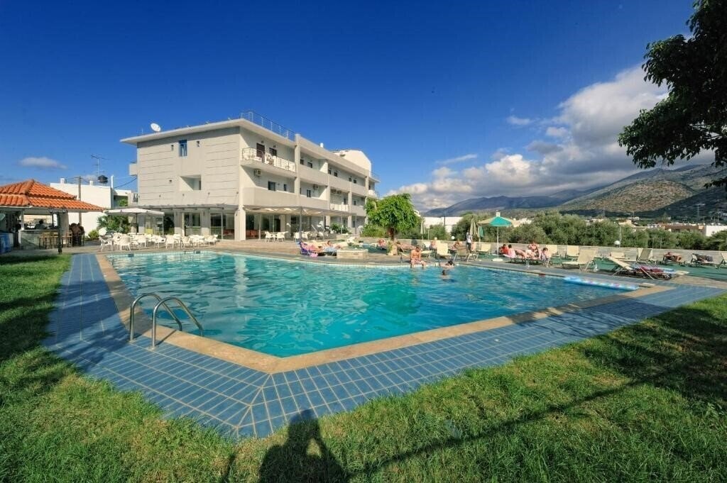 Готель Hermes Hotel Malia 3*