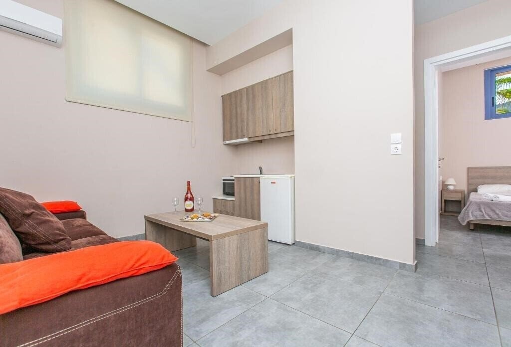 Фотографія Hermes Hotel Malia 3*