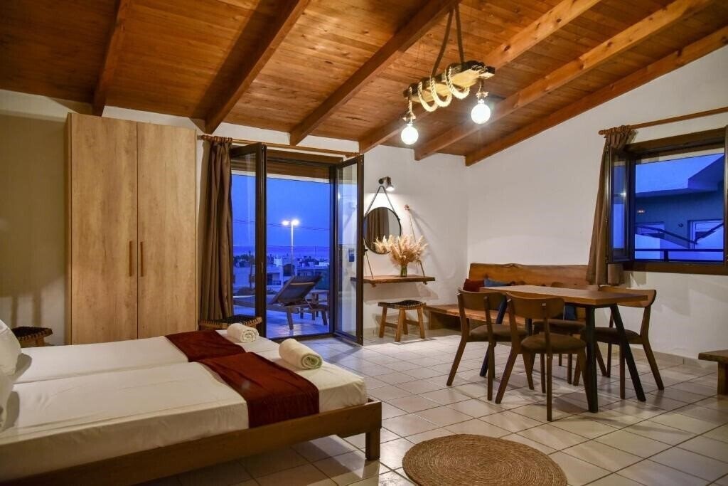 Фото Iraklis Apartments 3*