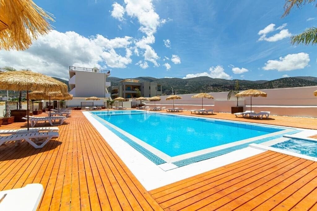 Отель Triton Hotel 3*
