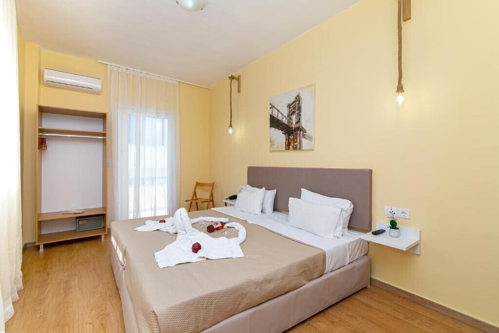 Фото Triton Hotel 3*