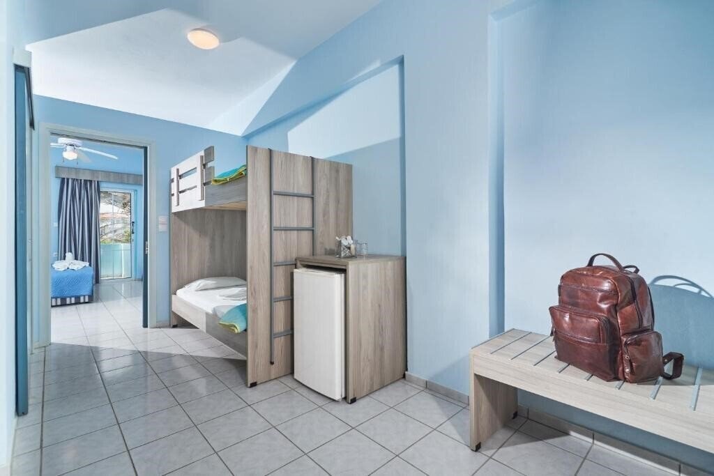 Отель Aptera Beach 3*