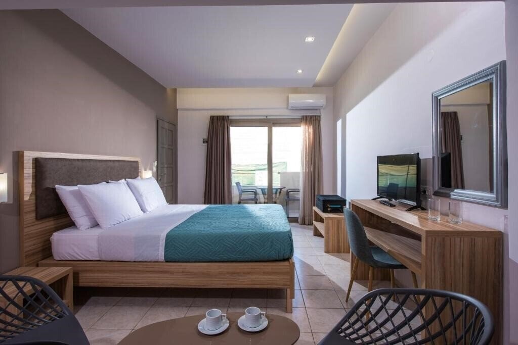 Готель Thania Seaside Luxury Smotel 3*
