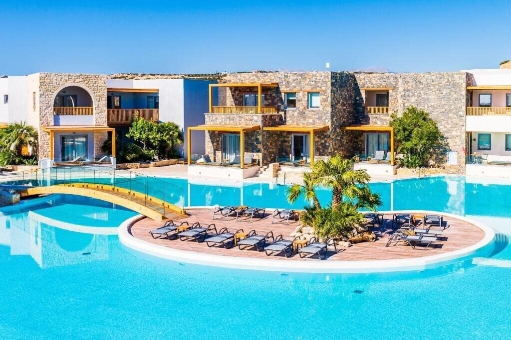 Отель Ostria Resort & SPA 5*
