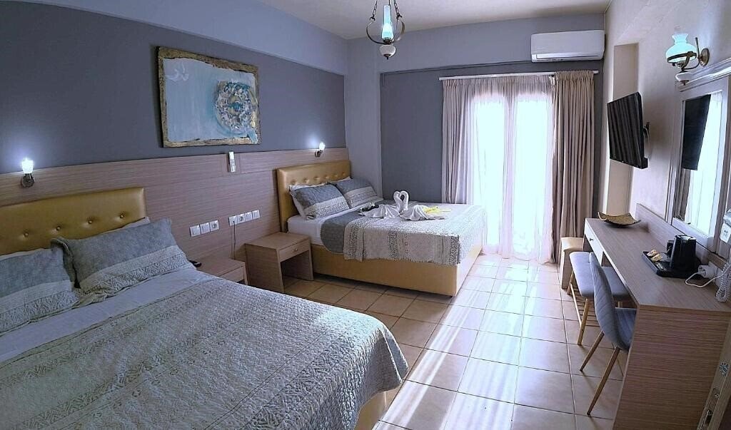 Фотографія Thalia Deco City & Beach Hotel 3*