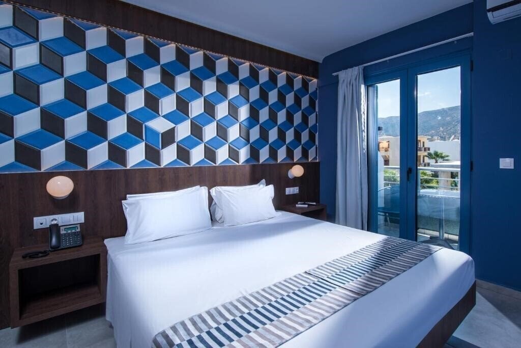 Фото Compass Stalis Beach 4*