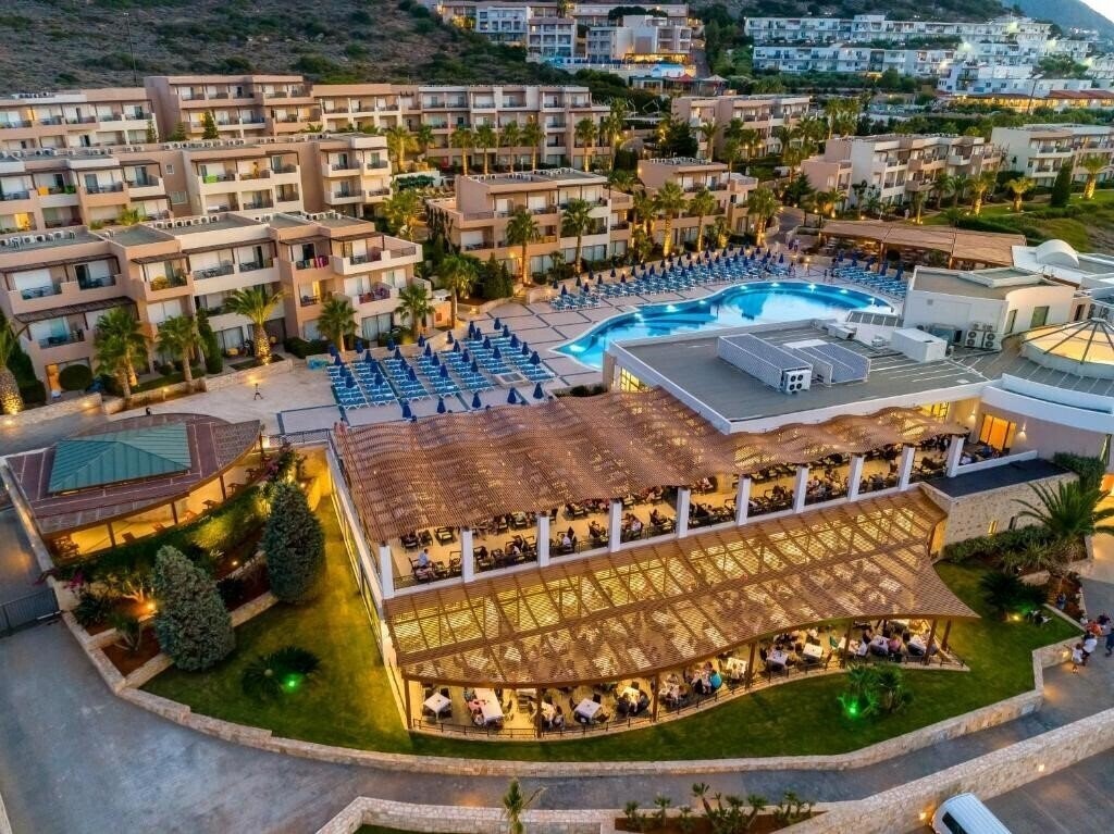 Отель Grand Hotel Hersonissos 4*