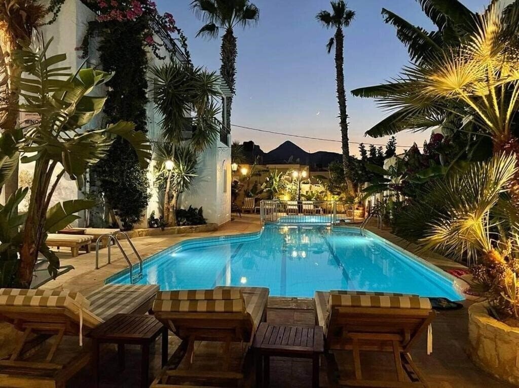 Готель Minoa Apartments 3*