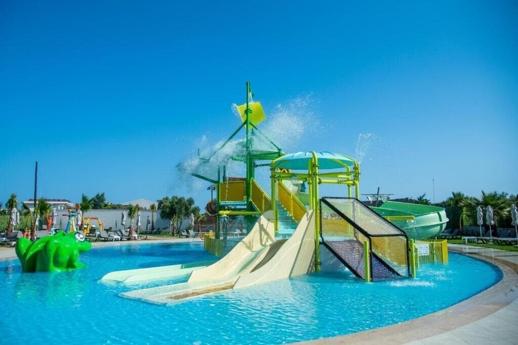 Фотографія Senseana Sea Side Resort & Aquadventure 5*