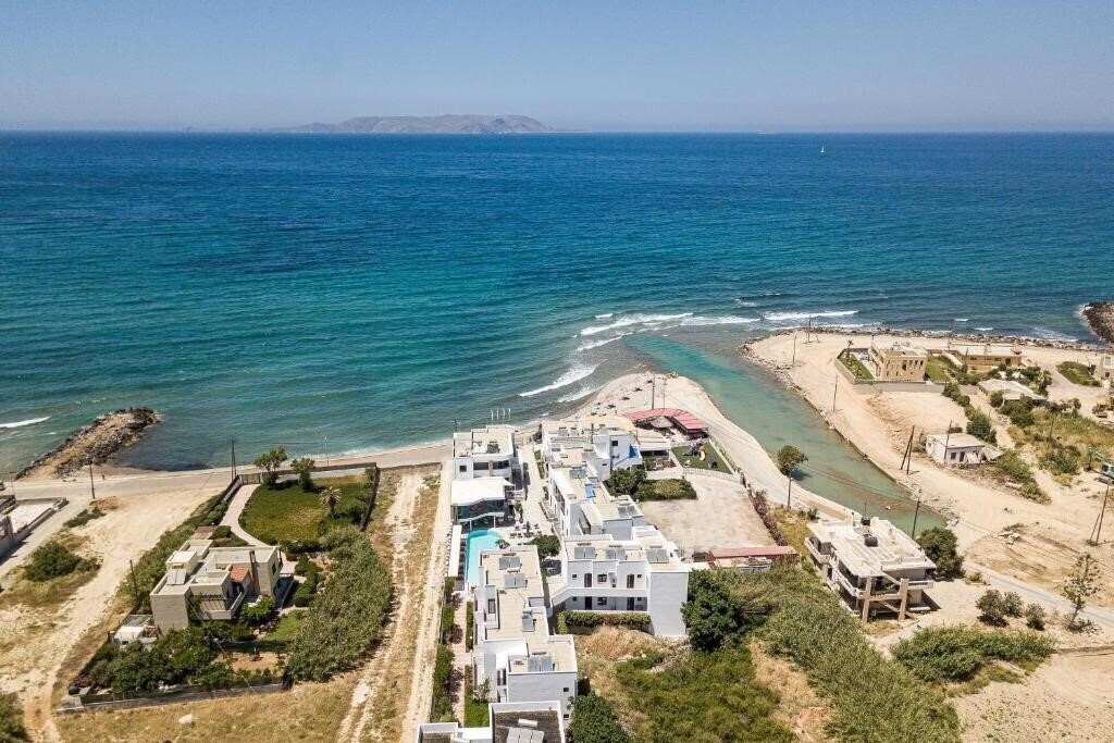 Фотографія Golden Bay Boutique Hotel & Bungalows 4*