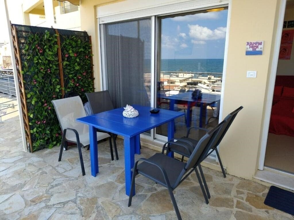 Фотографія Roumpini Homes 4*