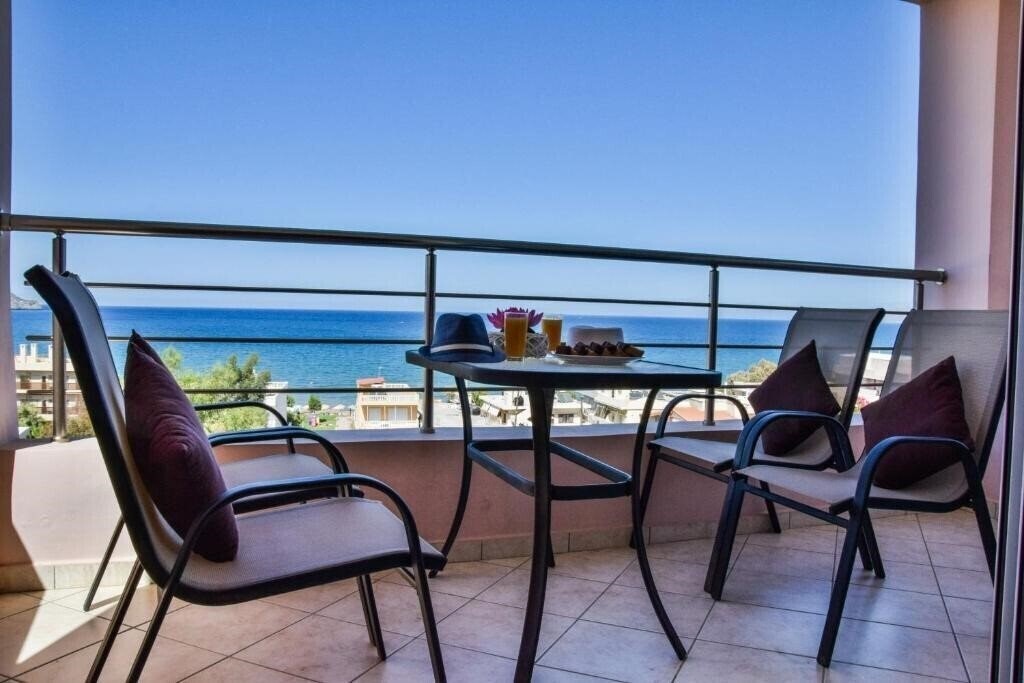 Картинка Roumpini Homes 4*