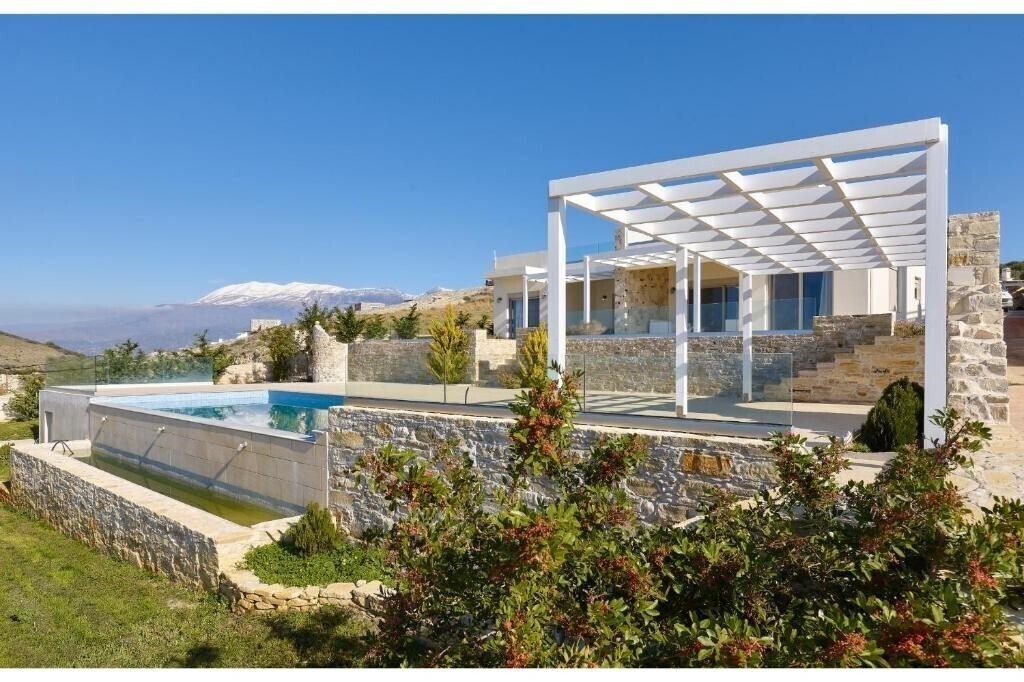 Изображение Elkysti Crete Deluxe Apartments 4*