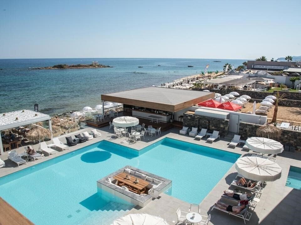 Готель Enorme Ammos Beach 5*