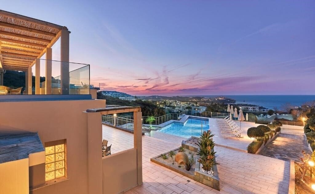Отель OZEA Elevated Living 4*