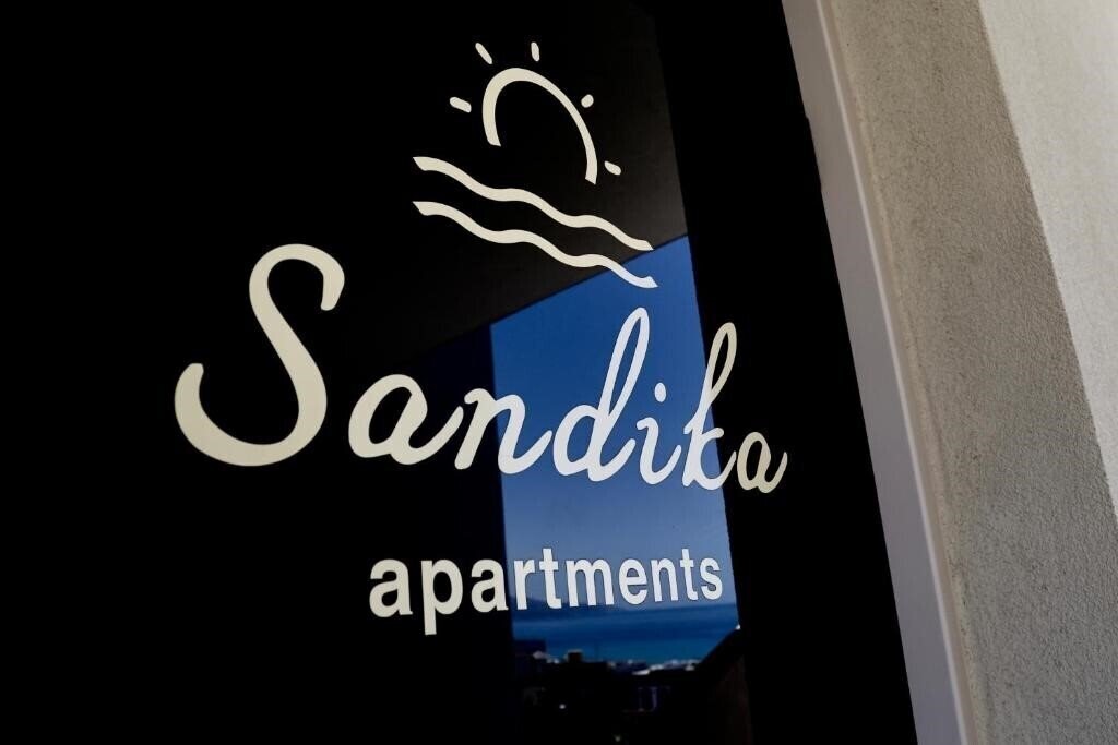 Готель Sandika Apartments 4*