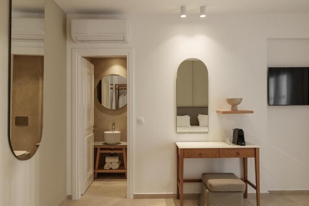 Фото Nami Hotel & Suites 4*