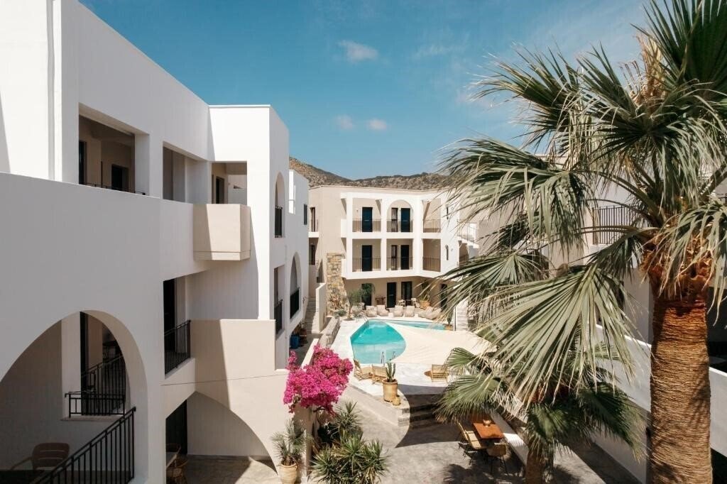 Фотографія Nami Hotel & Suites 4*