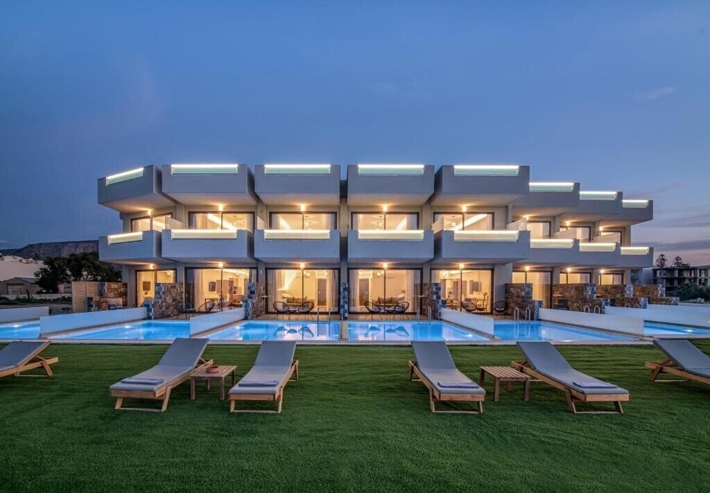Отель Ebenus Suites Adults Only by Checkin 4*