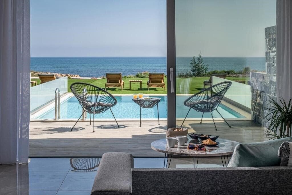 Изображение Ebenus Suites Adults Only by Checkin 4*