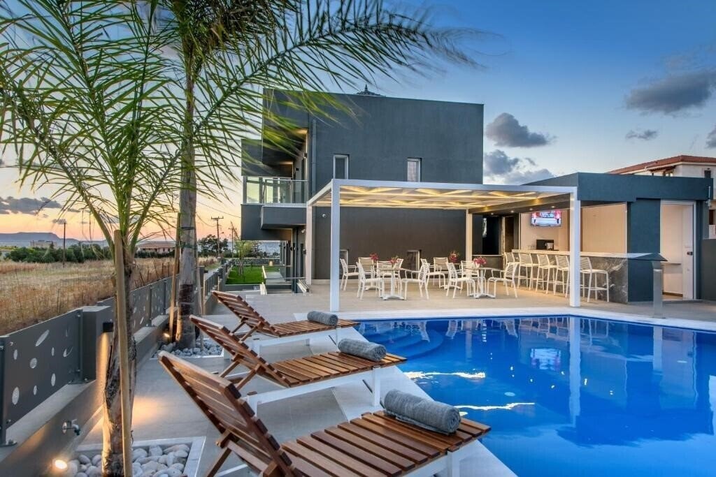 Готель Elysian Suites Luxury Aura 4*