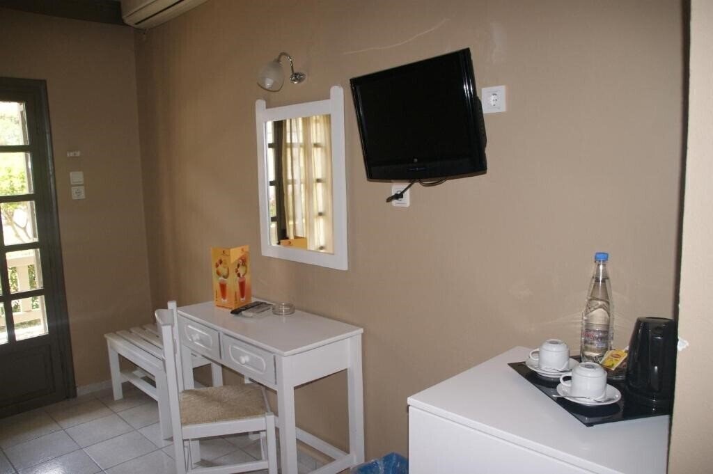 Картинка Valley Village Hotel 3*