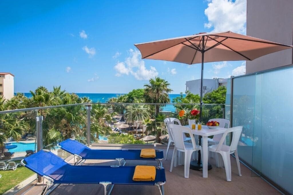 Отель Dorian Boutique Apartments 3*