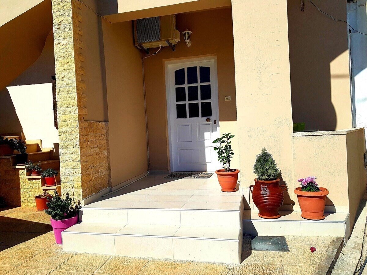 Изображение Emmanouil Airport Beach Apartment 3*
