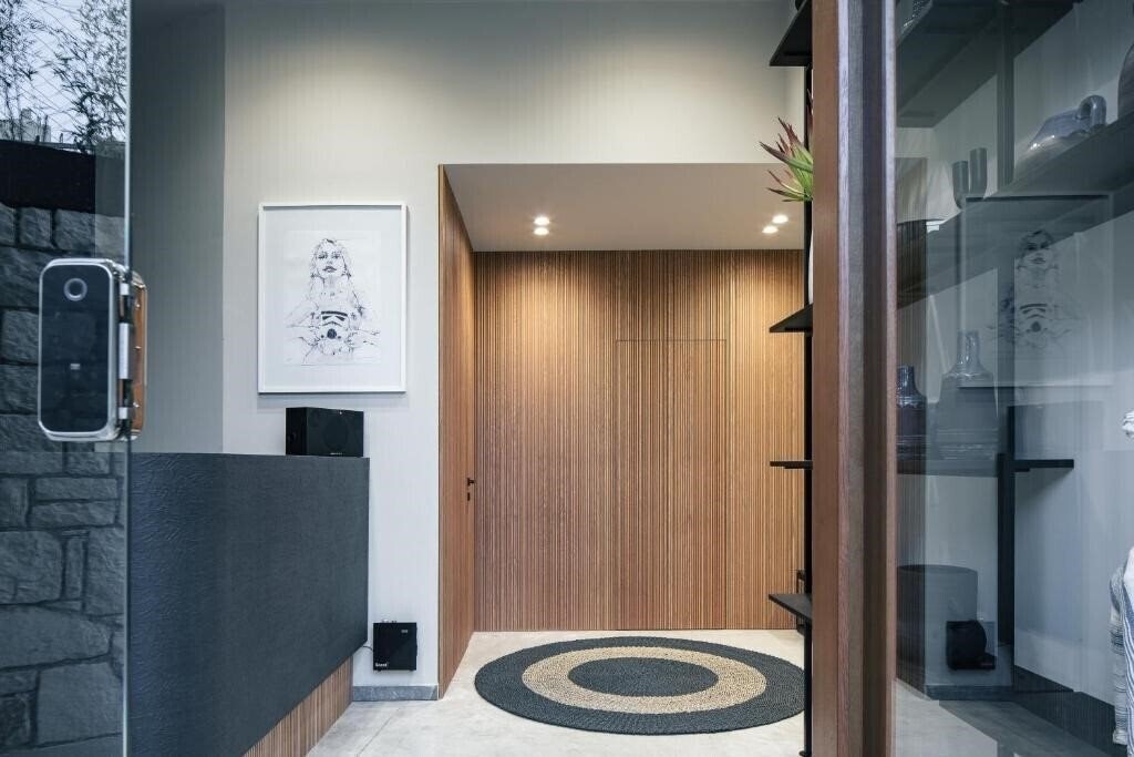 Отель Chapter 02 Gallery Suites 4*