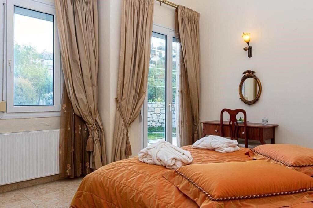 Фотографія Rafkos Hill Mansion 3*