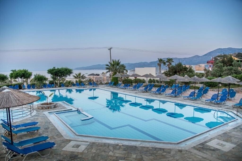 Фотографія Semiramis Poolside 3*